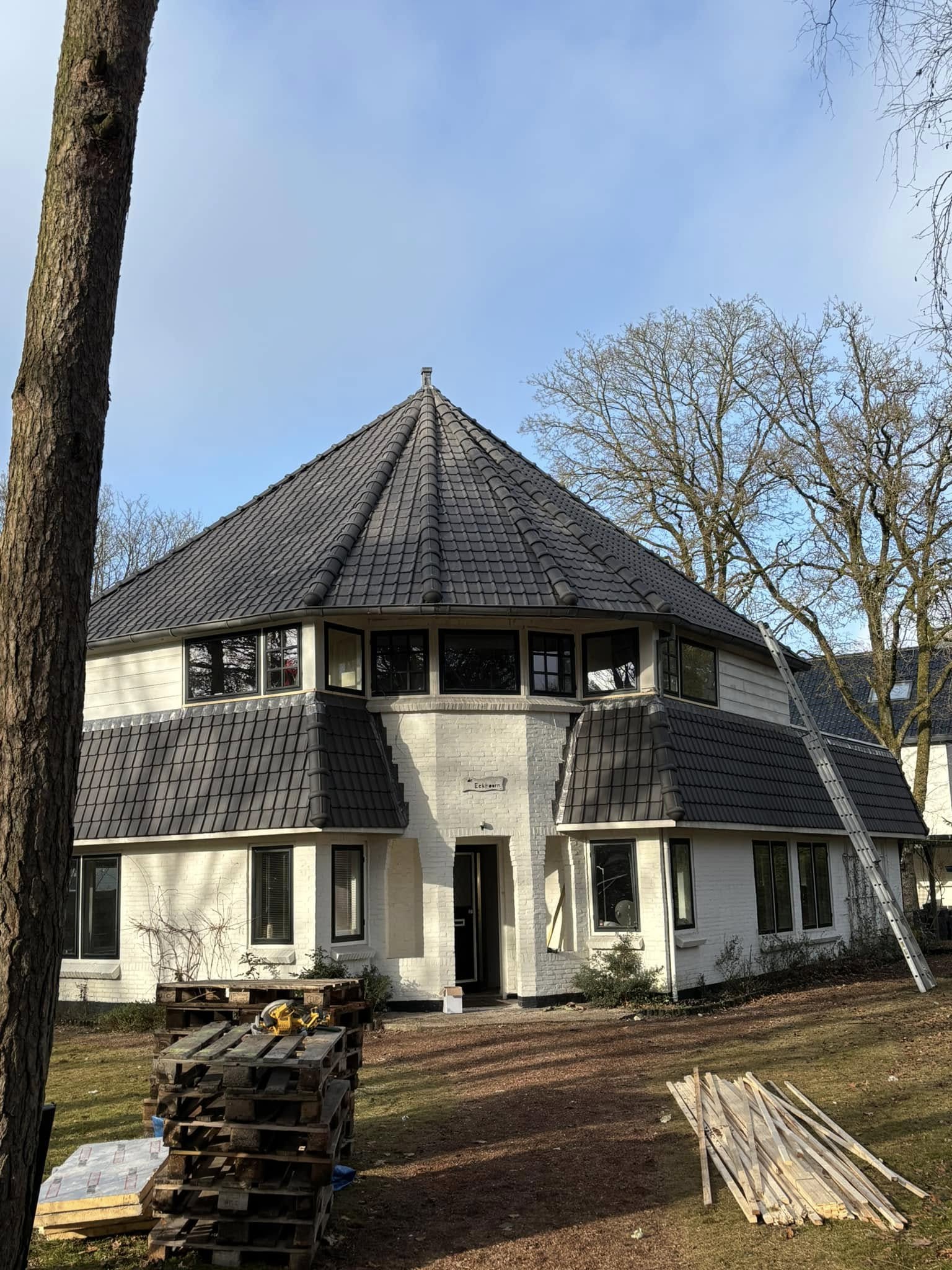 490536986_1204420698357668_427286472918763543_n